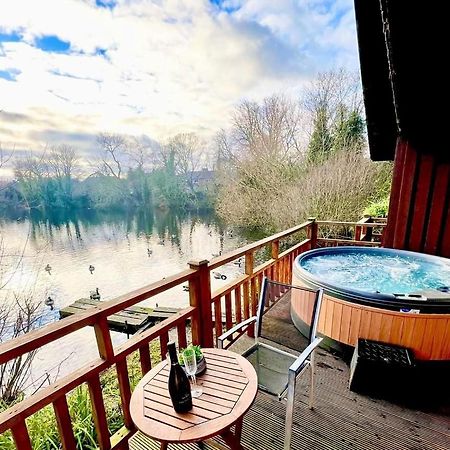 Holly Lodge 12 Hot Tub York Zewnętrze zdjęcie